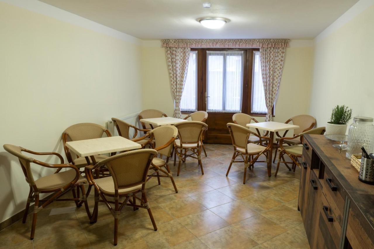 Penzion Ruze Benesov nad Ploucnici Kültér fotó