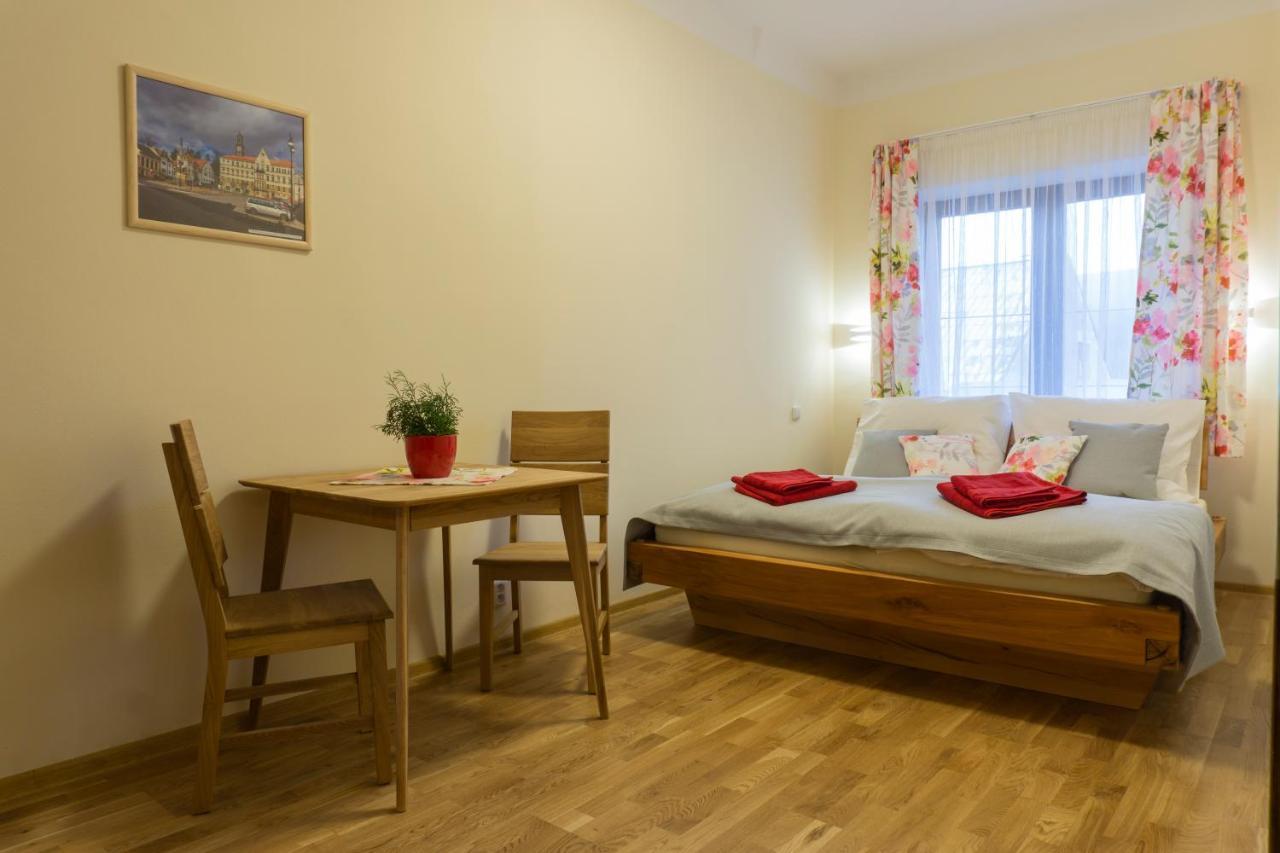 Penzion Ruze Benesov nad Ploucnici Kültér fotó